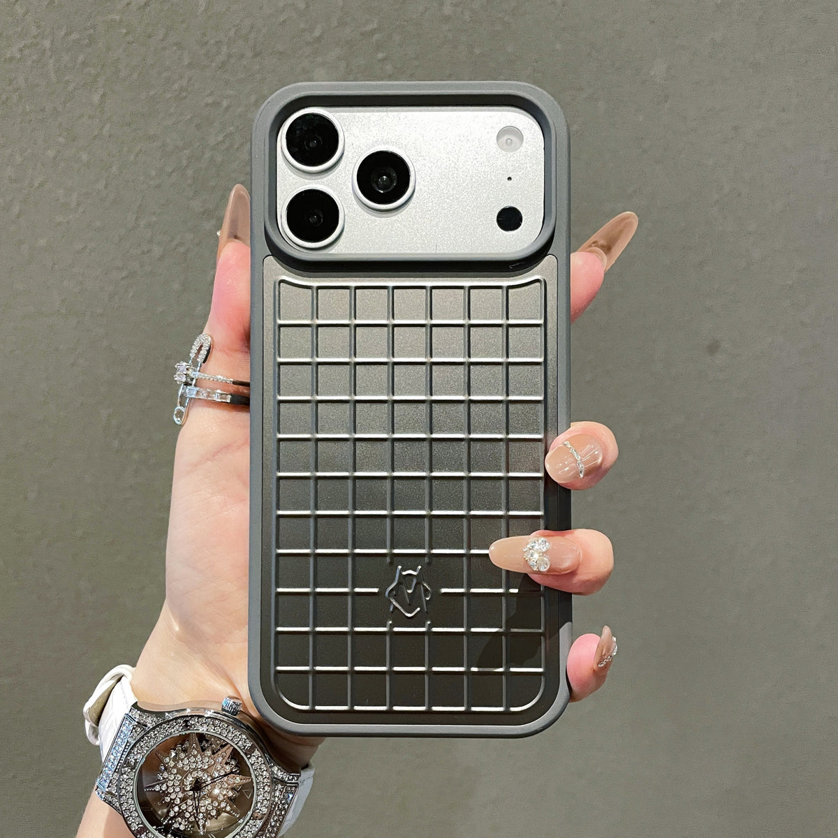 Magnetic Woven Texture Phone Case for iPhone 17 Pro 17 Pro Max Magnesium‑Aluminum Alloy Protective Back Cover