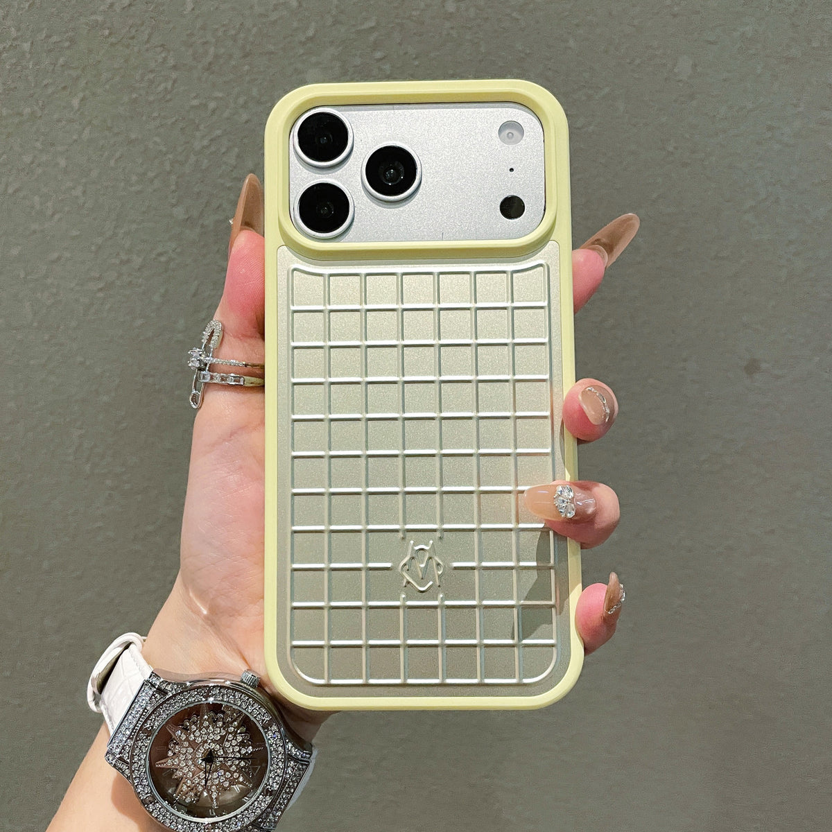 Magnetic Woven Texture Phone Case for iPhone 17 Pro 17 Pro Max Magnesium‑Aluminum Alloy Protective Back Cover