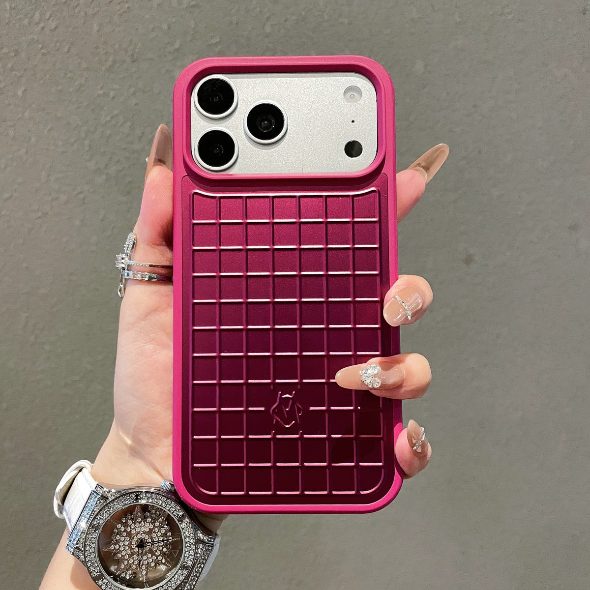 Magnetic Woven Texture Phone Case for iPhone 17 Pro 17 Pro Max Magnesium‑Aluminum Alloy Protective Back Cover